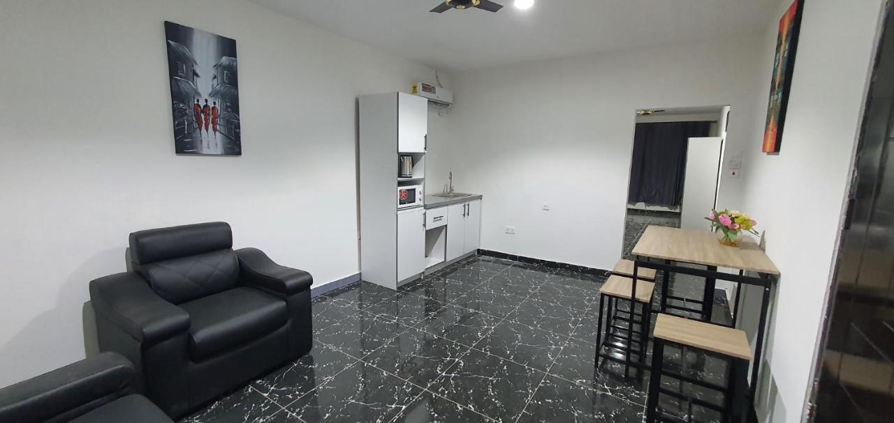 Legon City Mall Short Stay Apartments For Business And Vacation - East Legon Akra Dış mekan fotoğraf